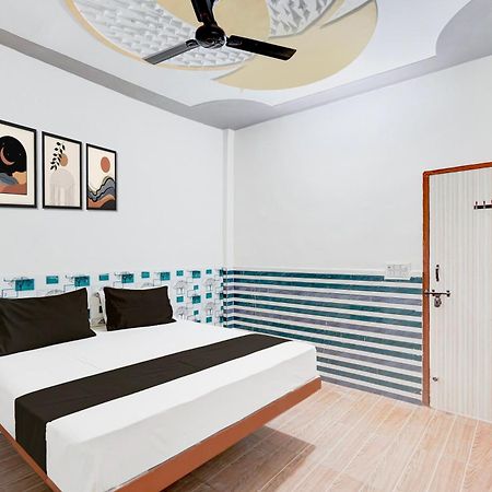 Hotel O Golden Bird Noida Exterior foto